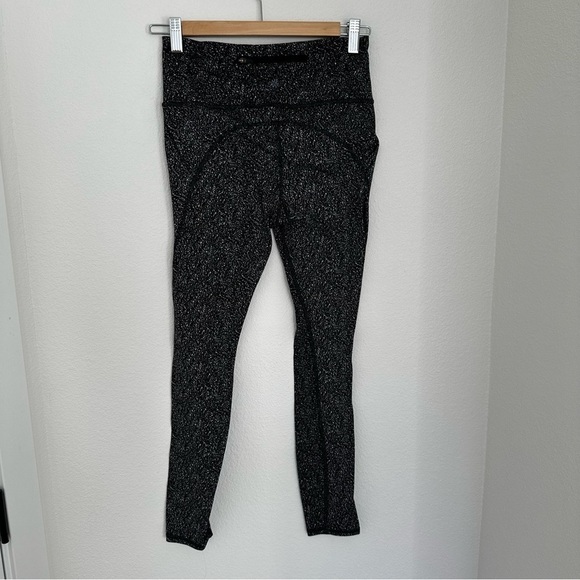 Athleta Lightning Static 7/8 Leggings Black White High Waisted Size Small Women - Picture 7 of 10